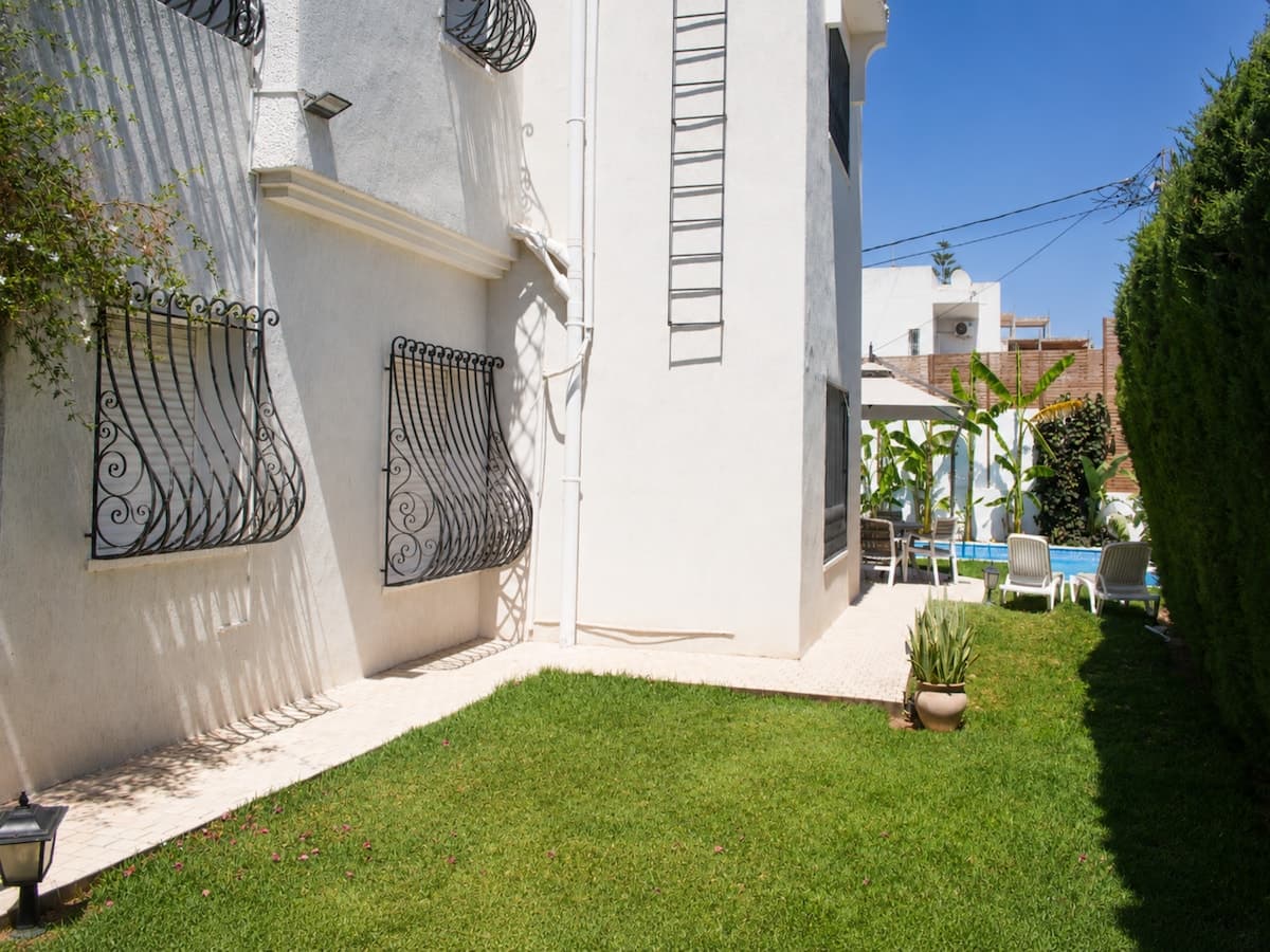 Charmante villa 600m2 avec Grand jardin et piscine - image 28