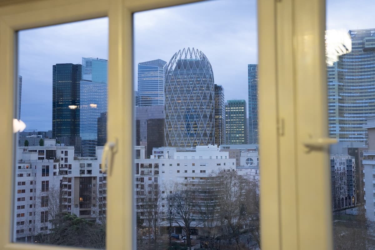Vue Paris & Accès Direct – Appart 10 pers - image 30