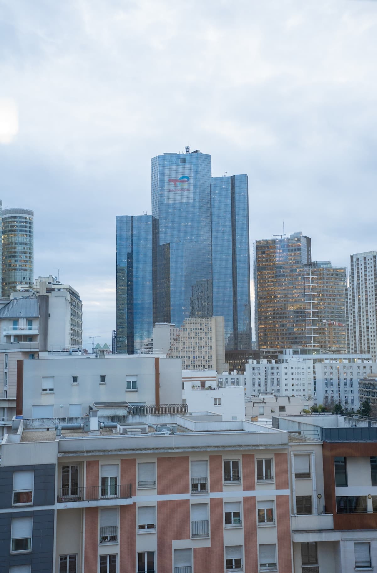 Vue Paris & Accès Direct – Appart 10 pers - image 32