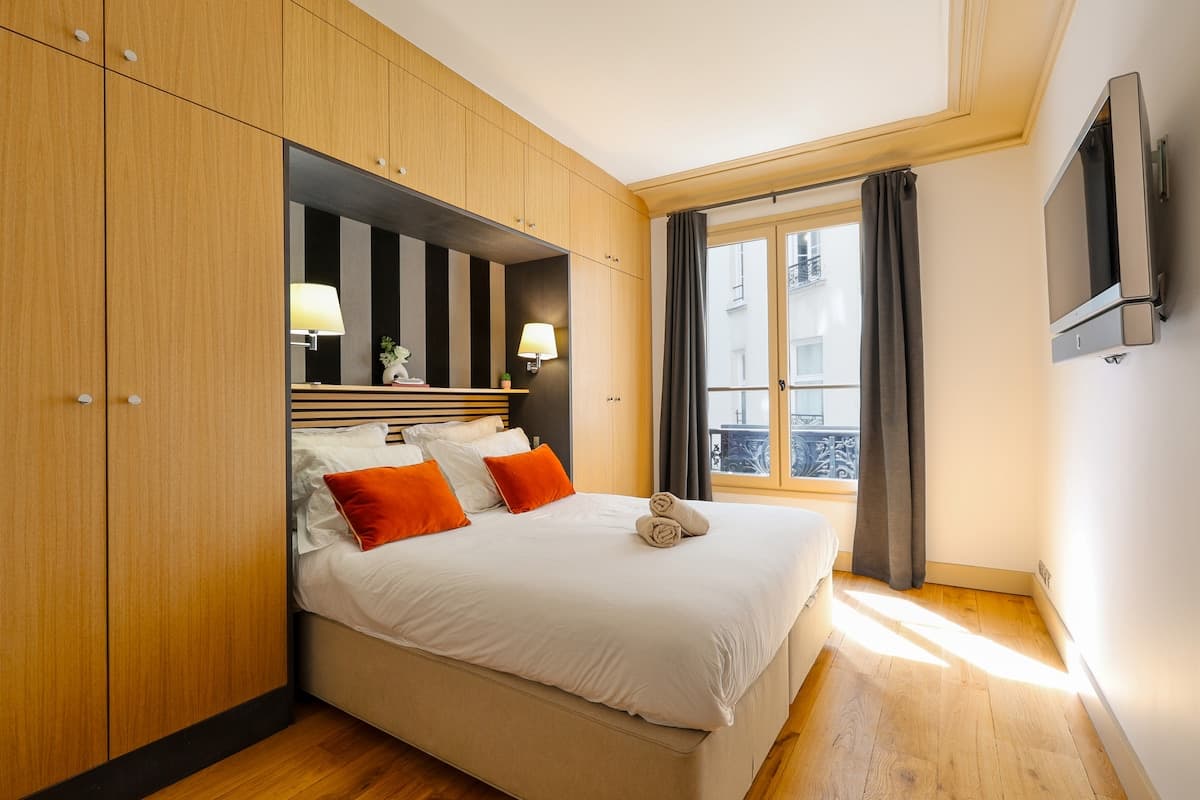 Appartement élégant vue Tour Eiffel - image 18