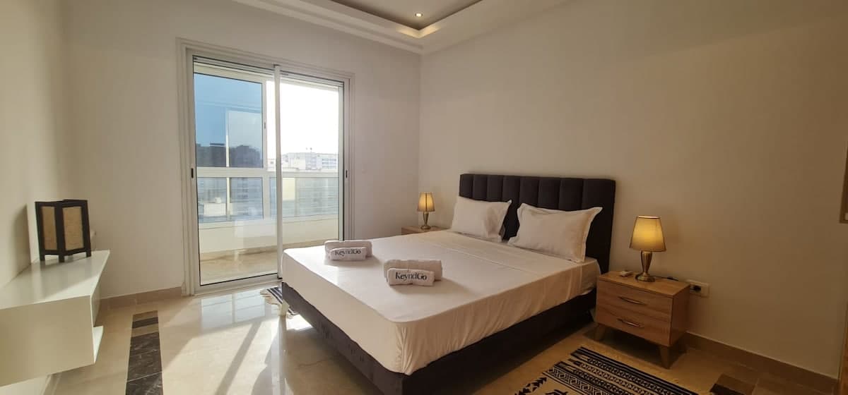 Appartement d’Exception | Vue 360° sur Tunis - image 1