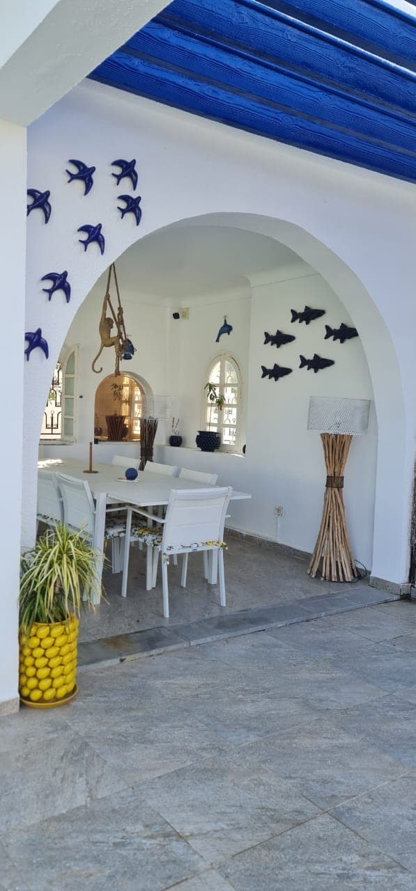 Villa de Rêve – Piscine Privée & Grand Jardin - image 10