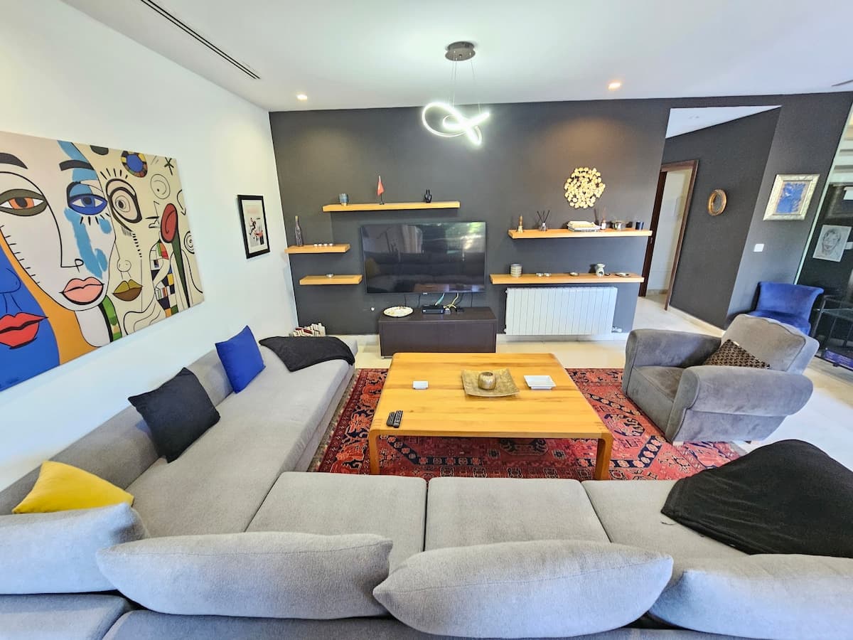 Villa élégante et moderne avec jardin privé - image 7