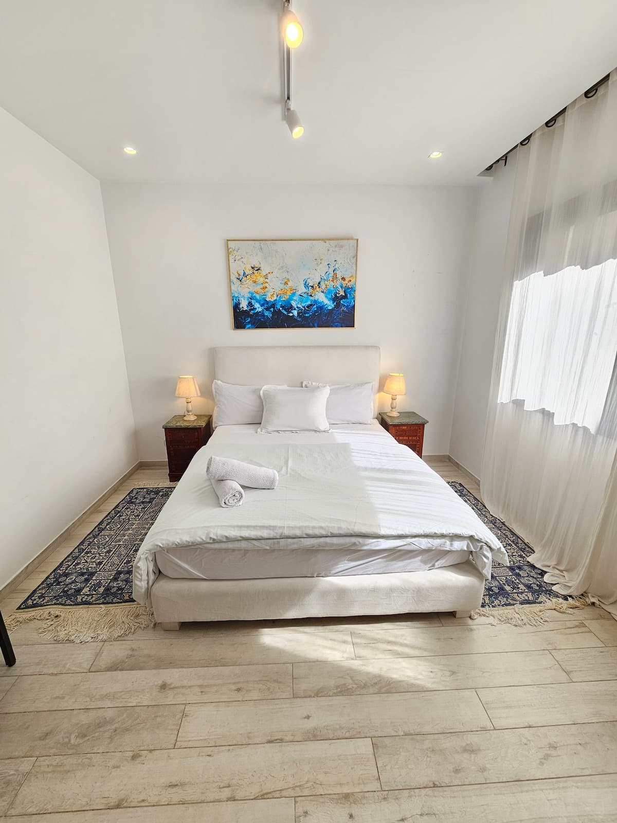 Villa élégante et moderne avec jardin privé - image 29