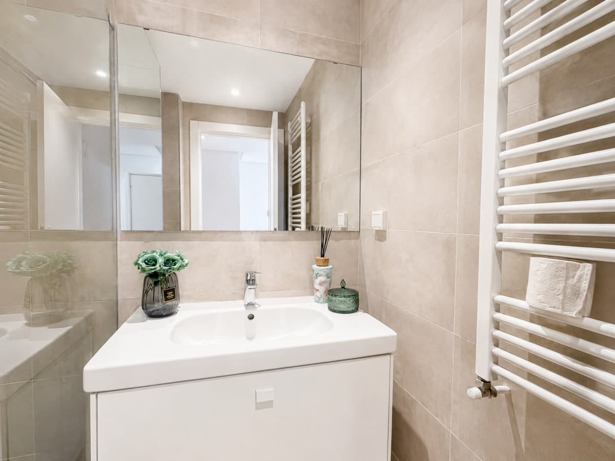 Appartement de luxe S+1 Résidence prestigieuse - image 10