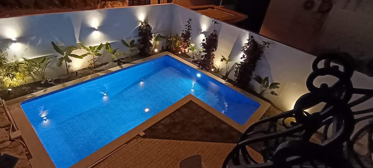 Charmante villa 600m2 avec Grand jardin et piscine - image 37