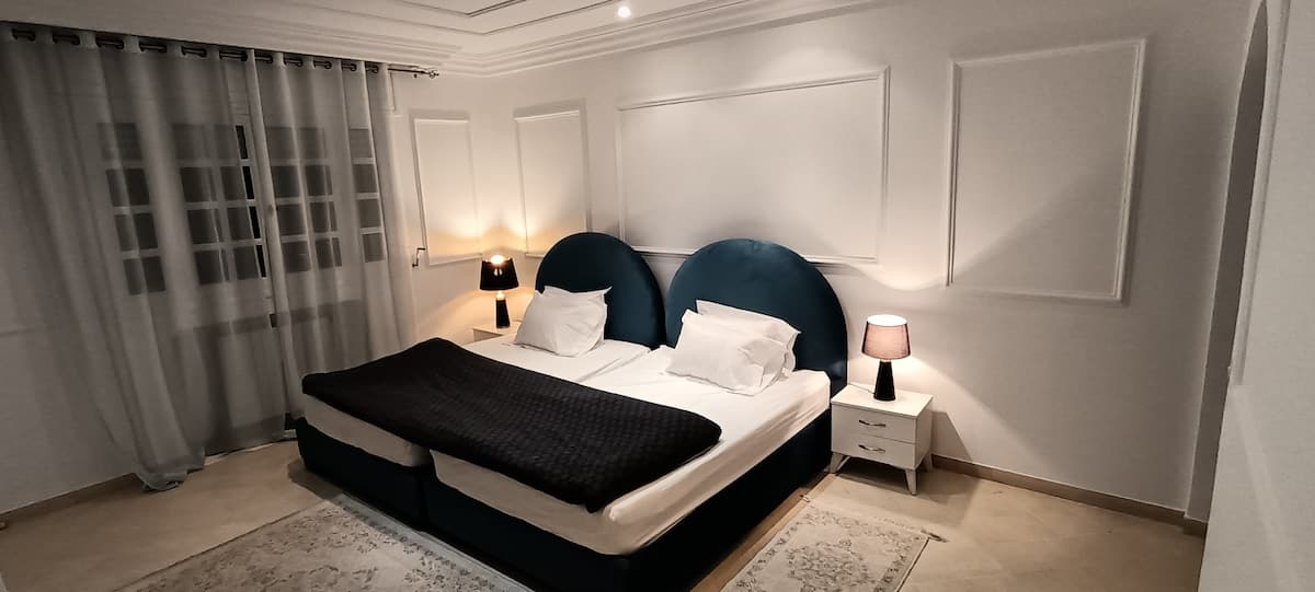 Charmante villa 600m2 avec Grand jardin et piscine - image 13