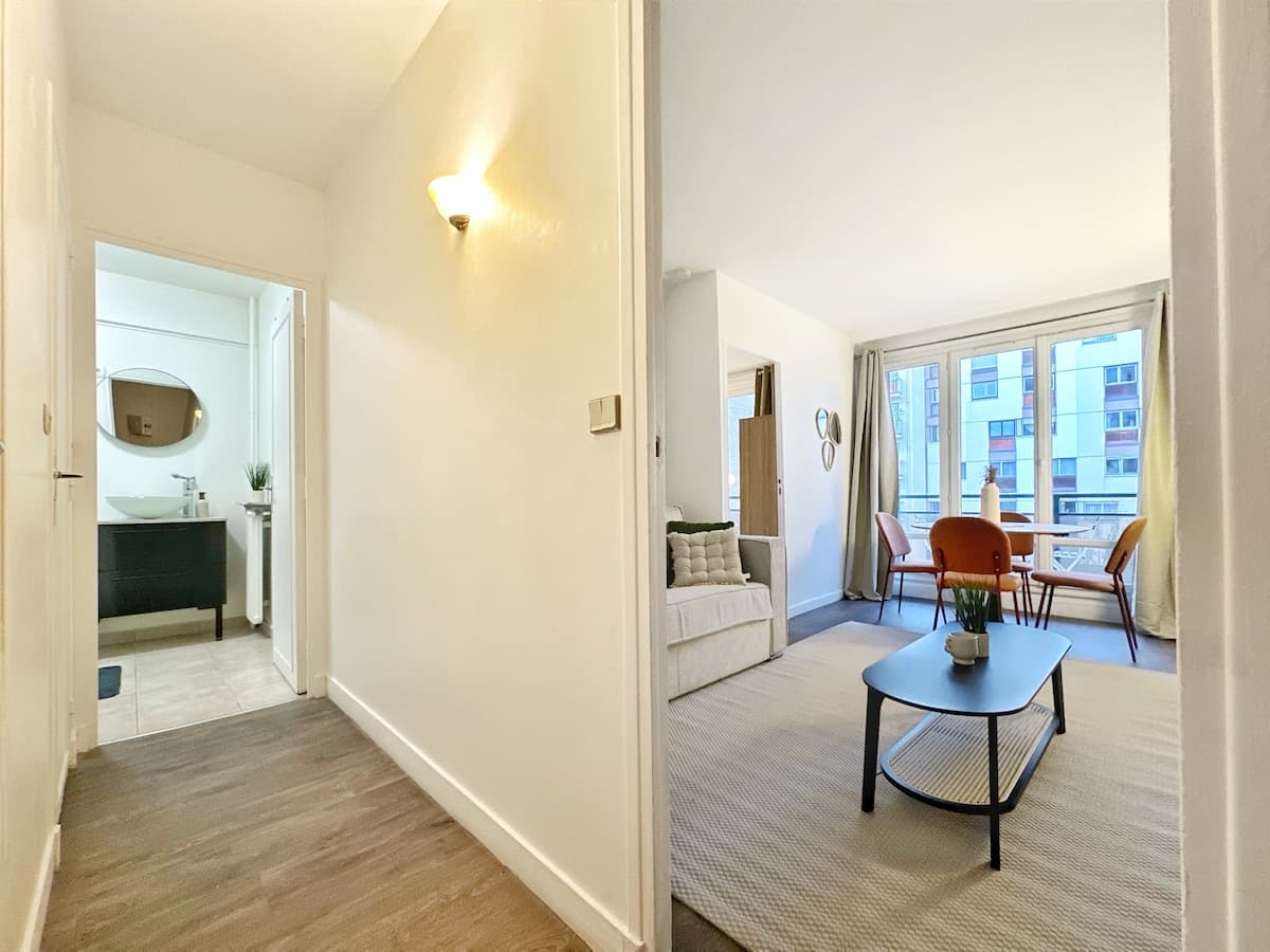 Appartement Lumineux & idéal Paris 20ᵉ avec balcon - image 3