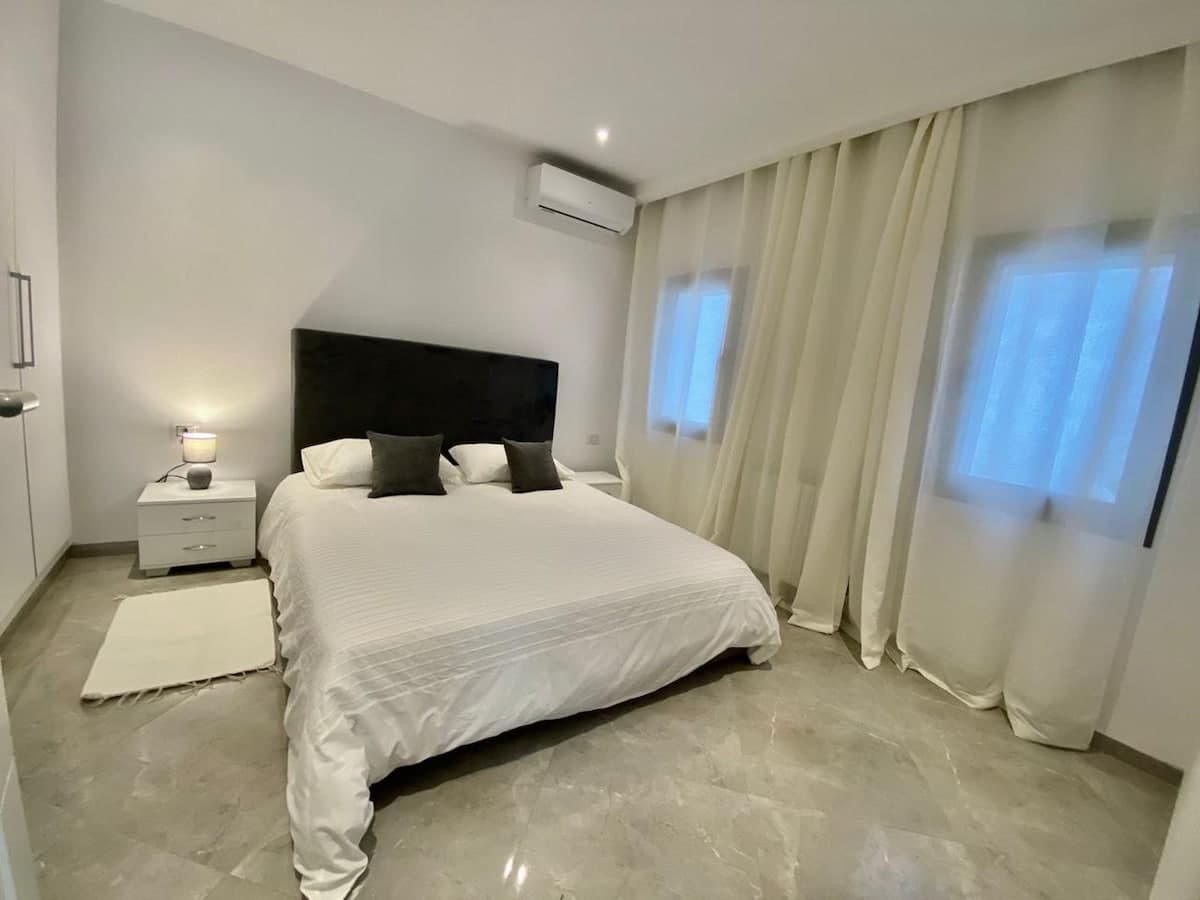 Élégant Appartement en Plein Centre de La Marsa - image 12