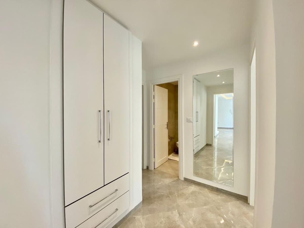 Élégant Appartement en Plein Centre de La Marsa - image 20