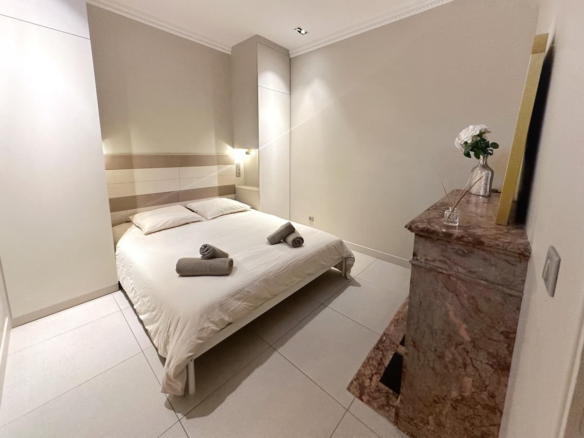 Le Flandrin – Grand appartement à Paris 16ᵉ - image 7