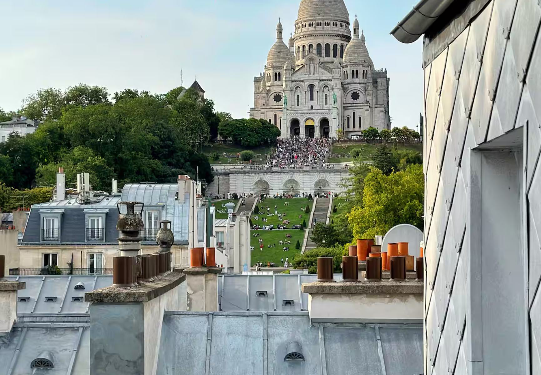 L’Instant Montmartre –Vue Sacré Cœur & Tour Eiffel-Celine19